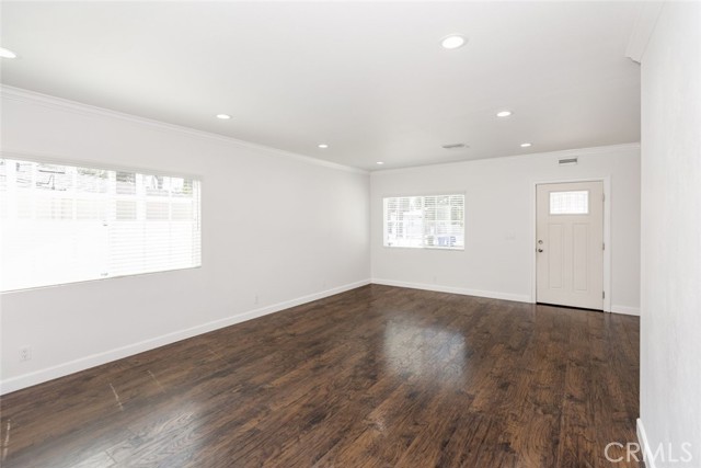 15847 Marlin Place, Van Nuys CA: https://media.crmls.org/medias/a63e1b94-00d3-4045-a2d4-c724cb7785f2.jpg