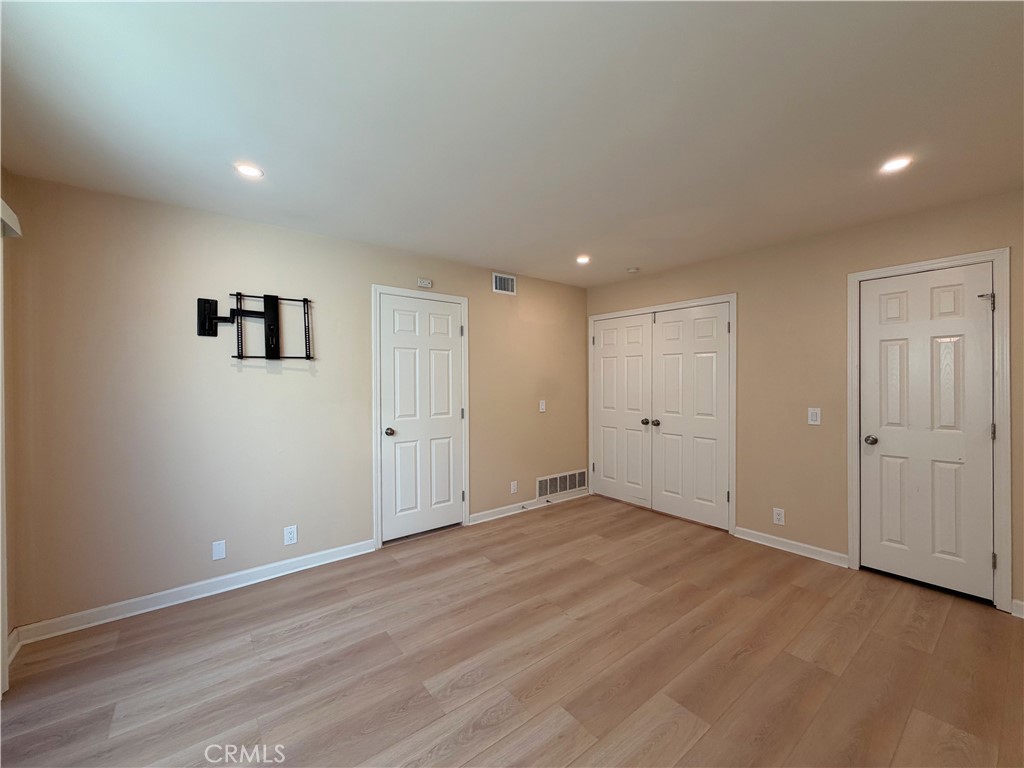 MLS #OC25275821 image #10