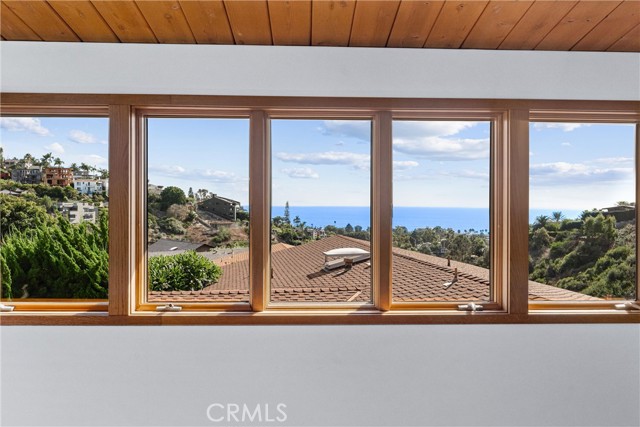 Detail Gallery Image 13 of 36 For 967 Meadowlark Ln, Laguna Beach,  CA 92651 - 3 Beds | 3/1 Baths