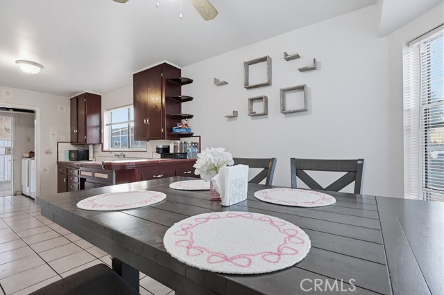 4322 W 105th Street, Inglewood CA: https://media.crmls.org/medias/a63edc73-12f0-4f01-a940-50961b3ff94c.jpg