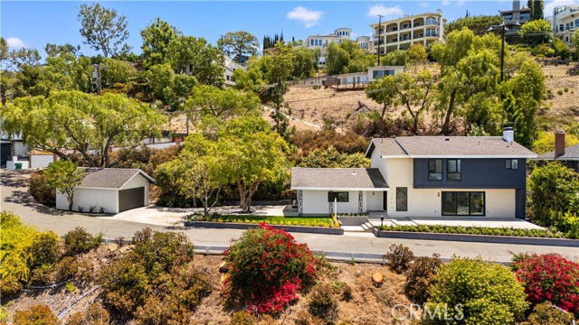 12284 Circula Panorama, Santa Ana CA: https://media.crmls.org/medias/a63f3134-3a79-432f-b750-feecdb7a73e3.jpg
