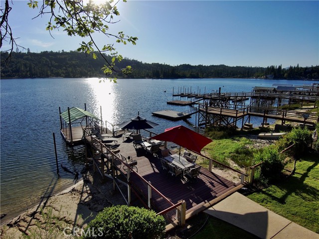 Detail Gallery Image 4 of 40 For 39602 Mallard, Bass Lake,  CA 93604 - 4 Beds | 1/2 Baths