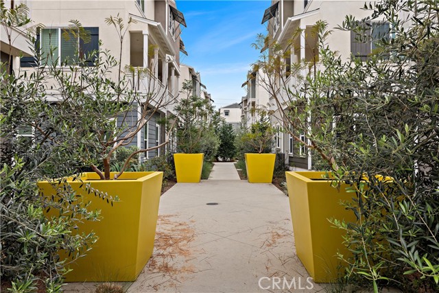 Detail Gallery Image 2 of 47 For 17914 Goodyear, Carson,  CA 90746 - 3 Beds | 3/1 Baths