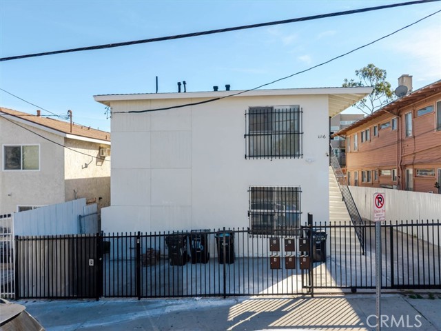 Detail Gallery Image 3 of 20 For 1116 S Berendo St #2,  Los Angeles,  CA 90006 - 2 Beds | 1 Baths