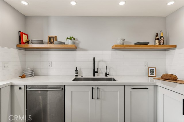 Detail Gallery Image 34 of 75 For 30 Waterway #43,  Irvine,  CA 92614 - 2 Beds | 2 Baths