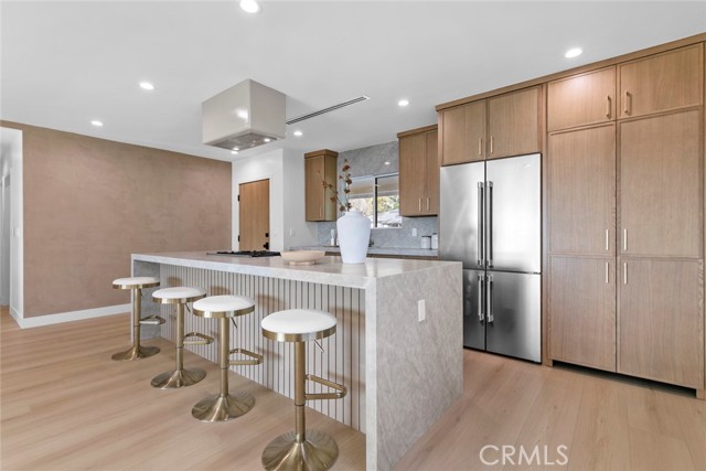 Detail Gallery Image 10 of 49 For 8321 Outland View, Sun Valley,  CA 91352 - 3 Beds | 4 Baths