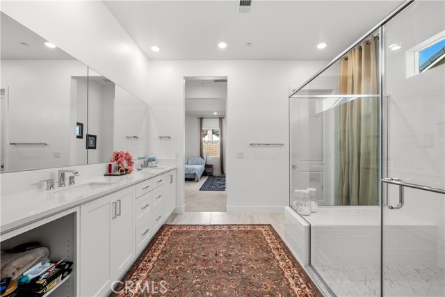 Detail Gallery Image 21 of 51 For 24513 via Sendero, Valencia,  CA 91354 - 3 Beds | 3/1 Baths