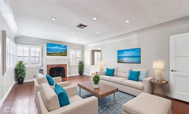 Detail Gallery Image 9 of 34 For 527 S Orchard Dr, Burbank,  CA 91506 - 4 Beds | 1/1 Baths