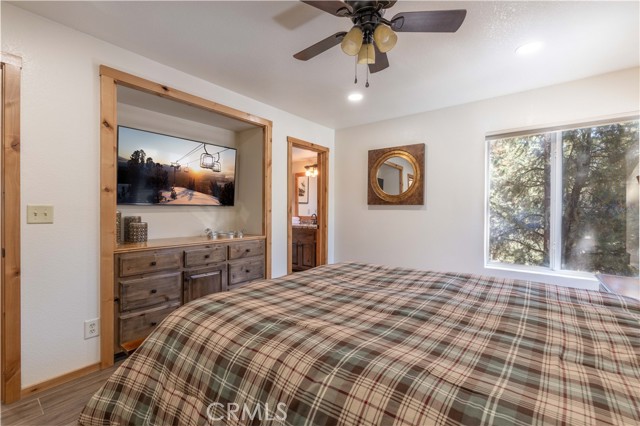 Detail Gallery Image 23 of 53 For 42518 Gold Rush Dr, Big Bear Lake,  CA 92315 - 5 Beds | 6/2 Baths