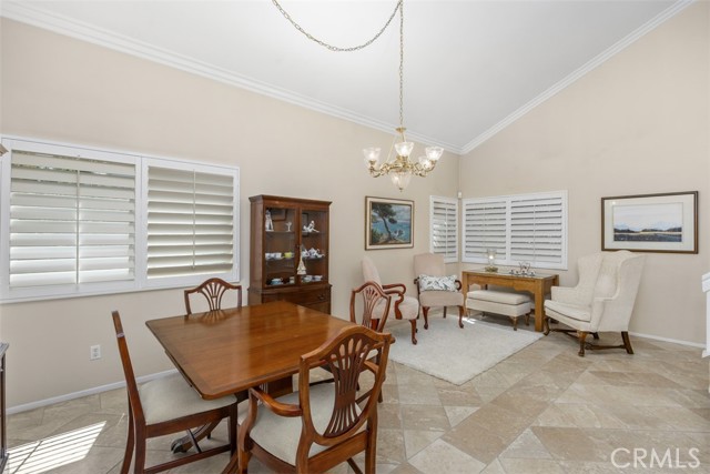 Detail Gallery Image 5 of 32 For 32295 via Arias, Temecula,  CA 92592 - 4 Beds | 2 Baths