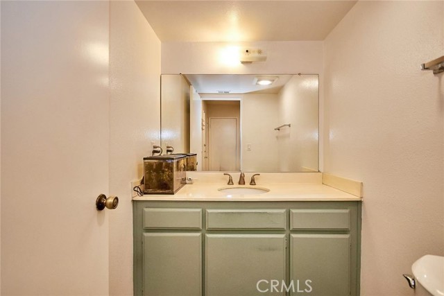 Detail Gallery Image 9 of 16 For 928 N Redding Way #D,  Upland,  CA 91786 - 3 Beds | 2/1 Baths
