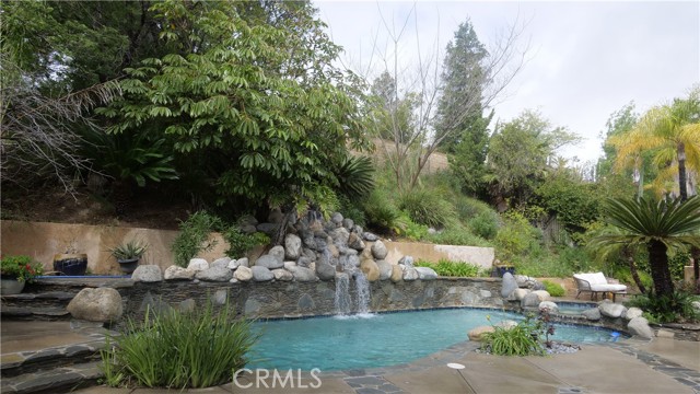 Detail Gallery Image 5 of 36 For 7617 Southby Dr, West Hills,  CA 91304 - 5 Beds | 4/1 Baths