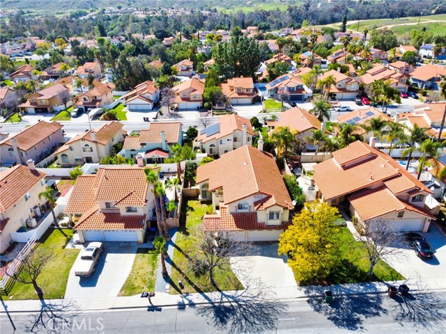 Detail Gallery Image 3 of 49 For 9615 Shadow Springs Dr, Moreno Valley,  CA 92557 - 4 Beds | 3 Baths