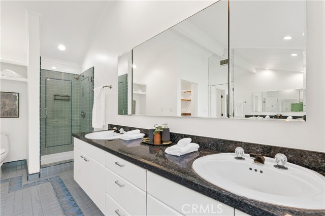1156 S Carmelina Avenue, Los Angeles CA: https://media.crmls.org/medias/a642951d-474e-4398-aba2-cb4e4668affb.jpg