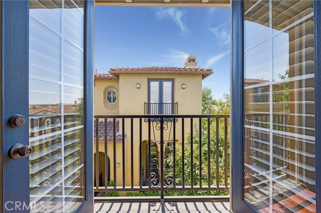 Detail Gallery Image 5 of 37 For 70 Chula Vista, Irvine,  CA 92602 - 3 Beds | 2/1 Baths