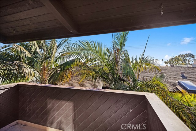 339 Cypress Drive, Laguna Beach CA: https://media.crmls.org/medias/a64415a4-dcbe-48df-9bb7-c1c70cf3ded4.jpg