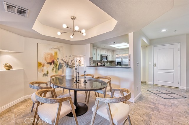 Detail Gallery Image 4 of 44 For 4755 Templeton St #2117,  Los Angeles,  CA 90032 - 2 Beds | 2 Baths