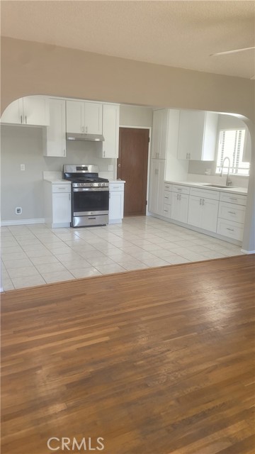 14141 Donegal Drive, Garden Grove CA: https://media.crmls.org/medias/a6451577-33a7-4421-9ac7-478b40f438a2.jpg
