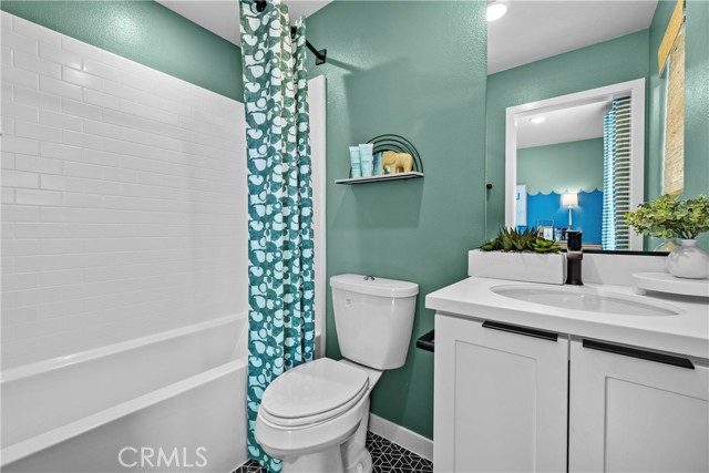 Detail Gallery Image 11 of 19 For 1936 W Sycamore Dr, Compton,  CA 90220 - 3 Beds | 3/1 Baths