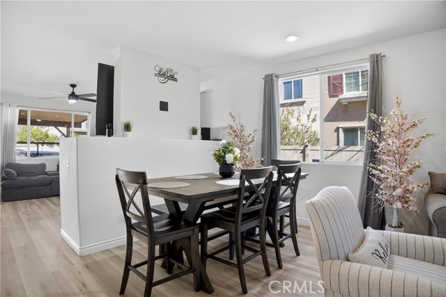 Detail Gallery Image 17 of 55 For 2301 Foxtail Dr, Palmdale,  CA 93551 - 5 Beds | 3 Baths