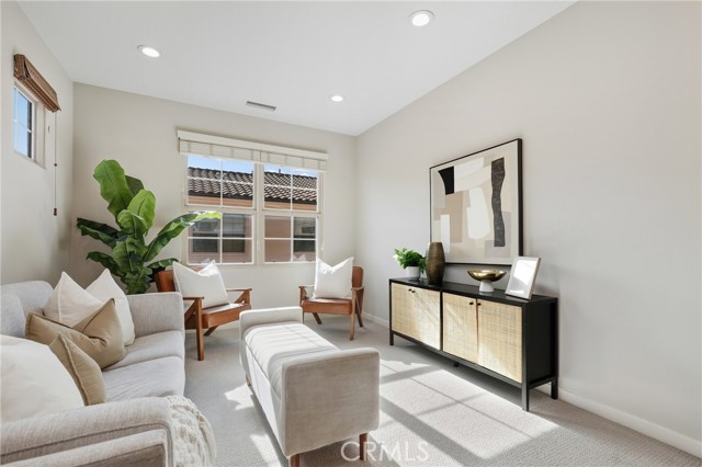 Detail Gallery Image 15 of 56 For 147 Excursion, Irvine,  CA 92618 - 3 Beds | 2/1 Baths