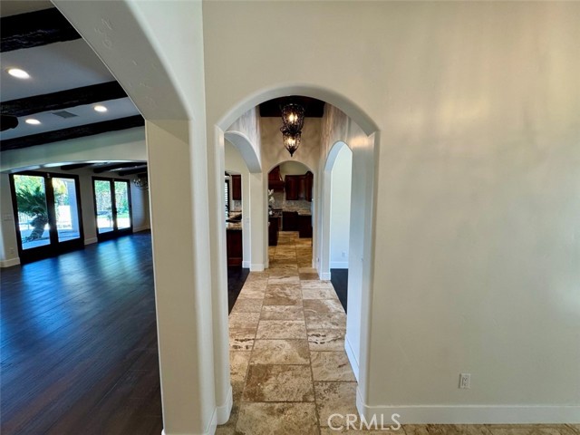 1415 Via Vallarta, Riverside CA: https://media.crmls.org/medias/a6469e20-1199-42e9-92fc-98e767f57168.jpg