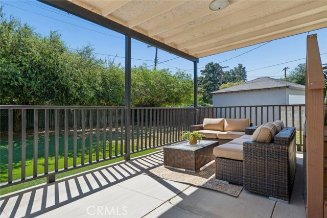 Detail Gallery Image 5 of 45 For 1843 Kenneth Way, Pasadena,  CA 91103 - 3 Beds | 2 Baths