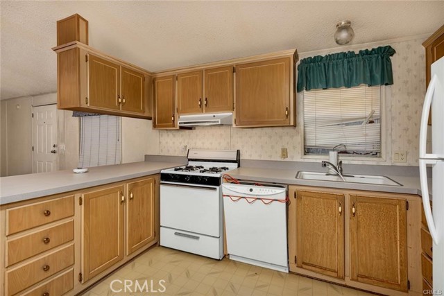 Detail Gallery Image 11 of 28 For 2500 N State Highway 59 #270,  Merced,  CA 95348 - 2 Beds | 2 Baths