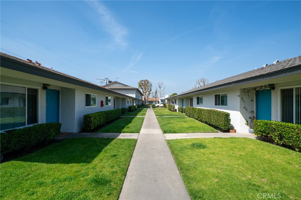 MLS #OC25077191 img 13