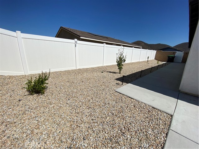 Detail Gallery Image 11 of 14 For 5050 Belle Way, Hemet,  CA 92545 - 4 Beds | 2 Baths