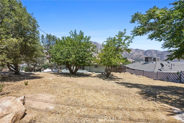 119 Pine Drive, Kernville CA: https://media.crmls.org/medias/a648a72b-6404-4dee-87fe-063e078ea575.jpg