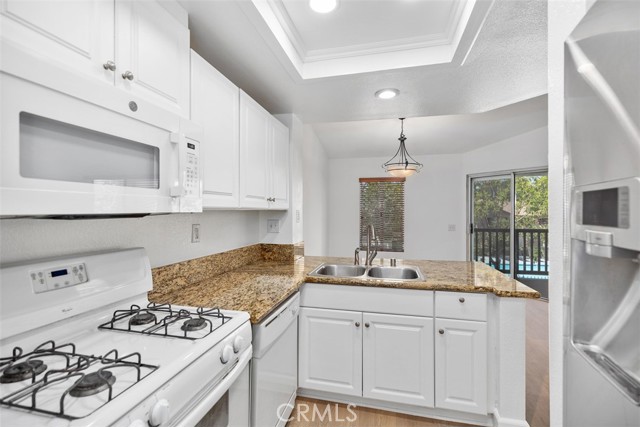 Detail Gallery Image 6 of 30 For 61 Rabano, Rancho Santa Margarita,  CA 92688 - 2 Beds | 2 Baths