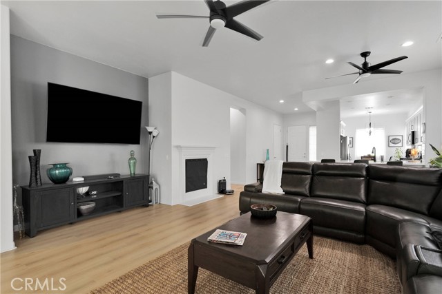 10065 Wilmington Lane, Apple Valley CA: https://media.crmls.org/medias/a64a5a5e-577b-4d16-9794-47f96d7d4d57.jpg