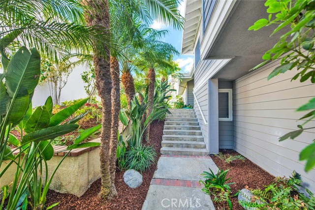 Detail Gallery Image 5 of 65 For 804 Gardenia, Corona Del Mar,  CA 92625 - 2 Beds | 2 Baths