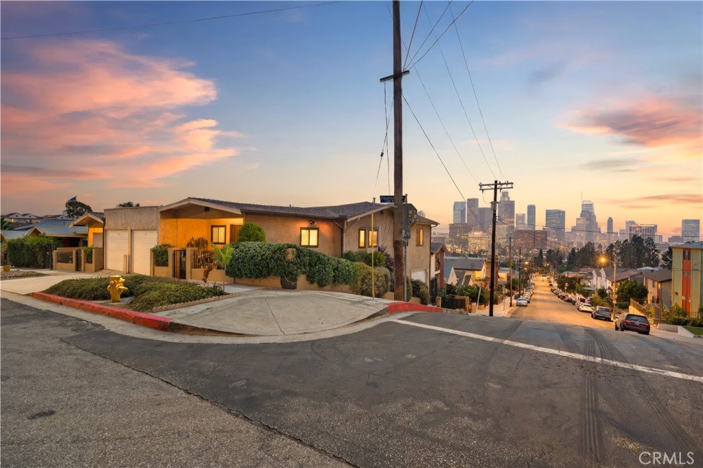 Duplex at 1024 Figueroa Terrace