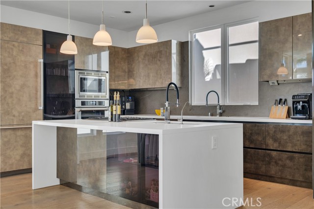 Detail Gallery Image 26 of 73 For 719 1st Pl, Hermosa Beach,  CA 90254 - 4 Beds | 4 Baths