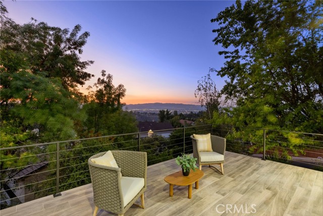 20101 Greenbriar Drive, Tarzana CA: https://media.crmls.org/medias/a64c592b-7ac4-4c9c-965c-63ce49ed2f8d.jpg