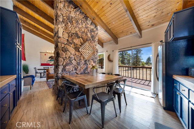 Detail Gallery Image 10 of 58 For 39651 Flicker Rd, Fawnskin,  CA 92333 - 5 Beds | 3/1 Baths