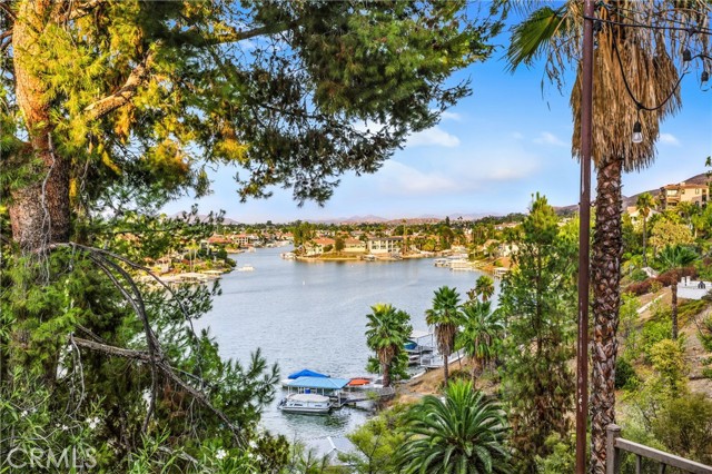Detail Gallery Image 1 of 55 For 22410 Canyon Lake Dr, Canyon Lake,  CA 92587 - 3 Beds | 2/1 Baths