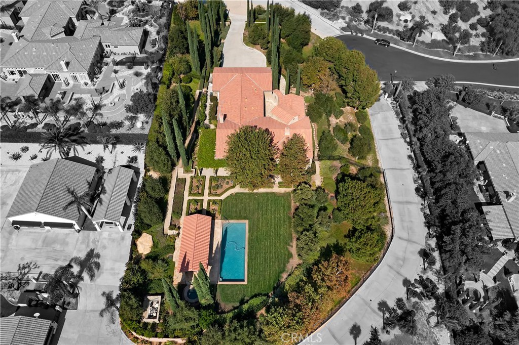 6392 Garden Hills Way, Riverside, CA 92506