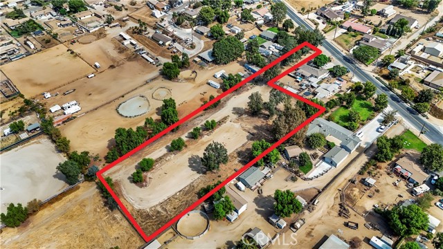 0 California, Norco CA: https://media.crmls.org/medias/a64d5da5-991d-4bc5-b066-9fad3fe77948.jpg