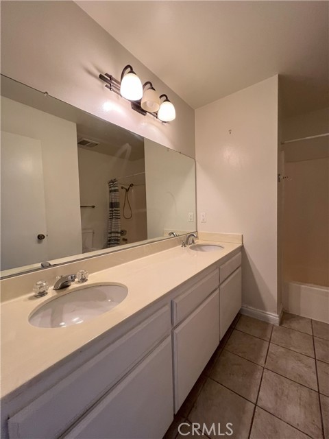 Detail Gallery Image 28 of 29 For 930 N Redding Way #D,  Upland,  CA 91768 - 3 Beds | 2/1 Baths