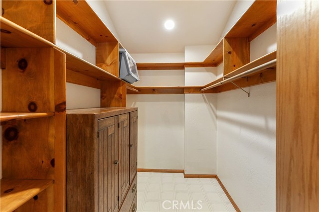 Detail Gallery Image 21 of 40 For 27442 Meadow Bay Dr, Lake Arrowhead,  CA 92352 - 4 Beds | 3/1 Baths