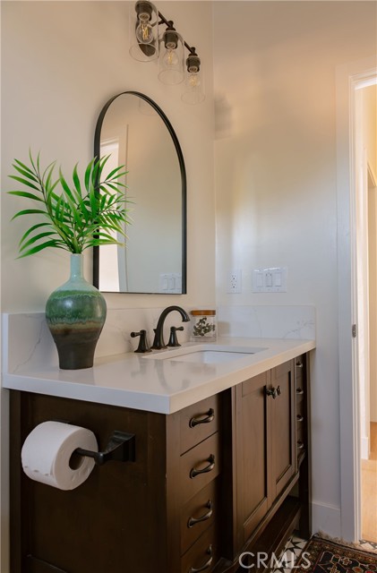 Detail Gallery Image 62 of 75 For 2840 Potomac Ave #1/2,  Los Angeles,  CA 90016 - 2 Beds | 1 Baths