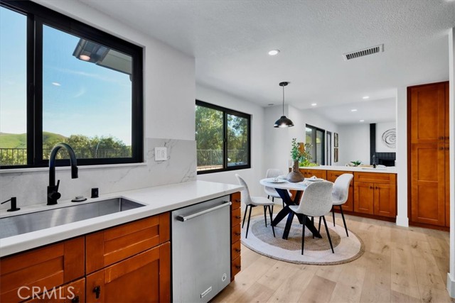 Detail Gallery Image 15 of 45 For 1116 Hedgewood, Diamond Bar,  CA 91765 - 4 Beds | 3 Baths