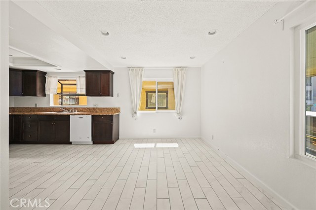 Detail Gallery Image 11 of 35 For 204 E Bay State St a,  Alhambra,  CA 91801 - 3 Beds | 3 Baths