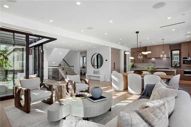 2501 Seaview Ave, Corona del Mar CA: https://media.crmls.org/medias/a64f2591-9fee-408f-baa5-486846e79251.jpg