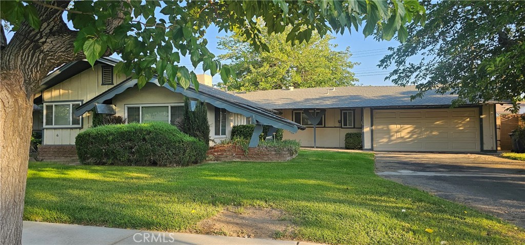 1236 E Avenue J4