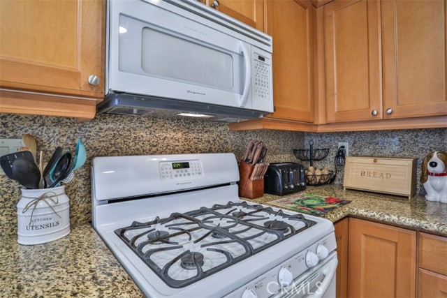 9793 Louise Way, Rancho Cucamonga CA: https://media.crmls.org/medias/a64f59be-7dd3-4f2a-b30d-b50e22f2784a.jpg