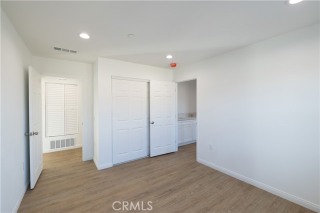 Detail Gallery Image 16 of 21 For 211 N Hathaway a,  Santa Ana,  CA 92703 - 3 Beds | 2/1 Baths